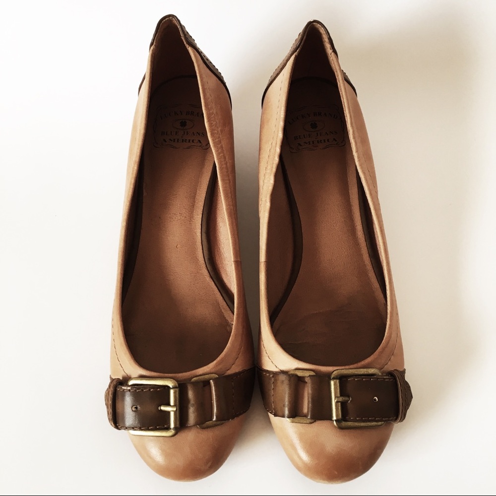 🔻 Lucky Brand Buckle Toe Low Wedge Flats 8.5